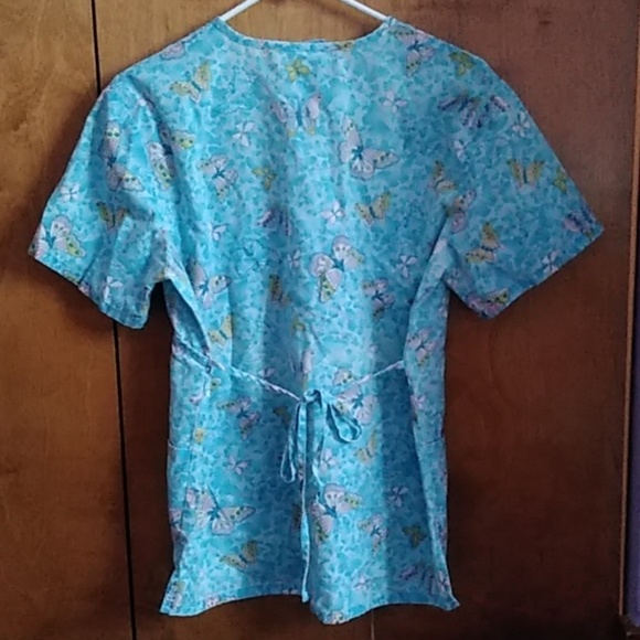 Butterfly Scrub top - Picture 2 of 2